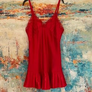 💕💕Vintage Lady Cameo Dallas Red Slip Lace Pleated M💕💕